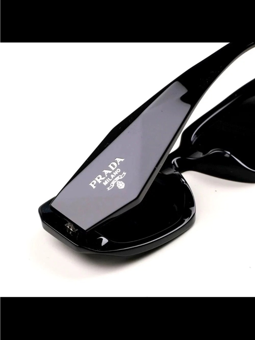 Prada Symbole - Picture 3 of 4